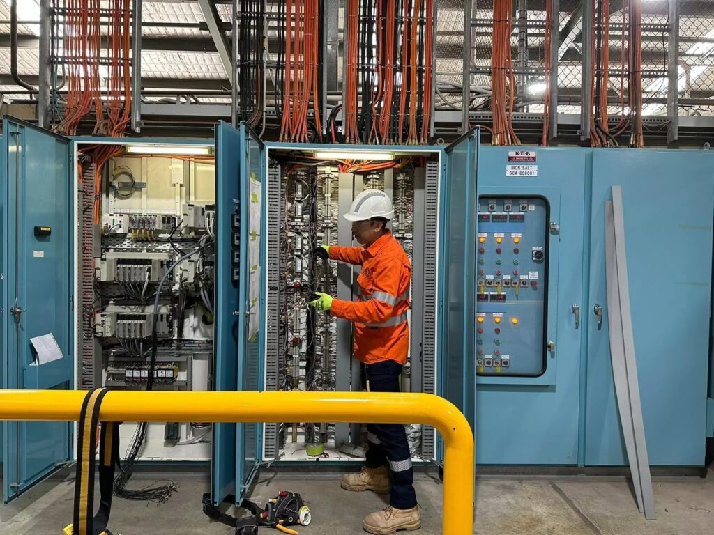 Level 2 Electrician Commercial work