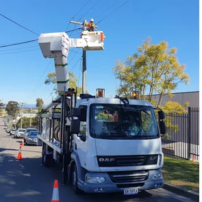 Overhead-power-line-installation-services