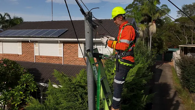 Disconnecting and reconnecting power